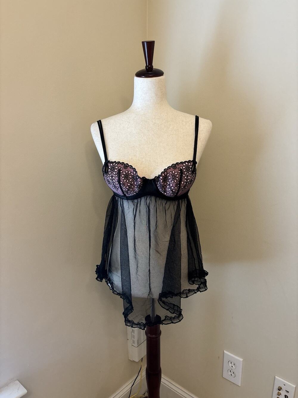 Victoria’s secret Sexy Pink & Black Lace Babydoll Lingerie Size 34B